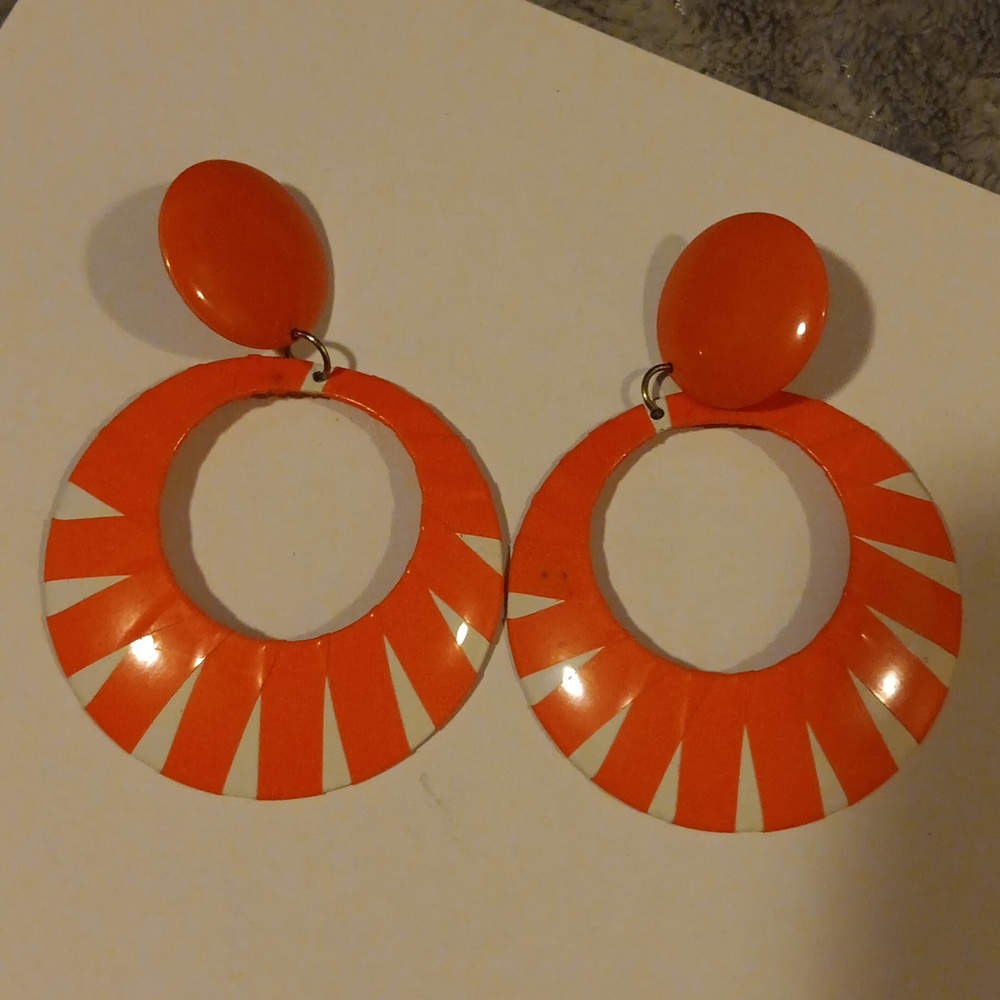 Vintage Orange and Red Earrings - Picture 3 of 4